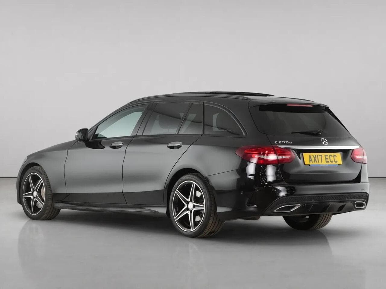Mercedes-Benz C Class thumbnail Rear Left