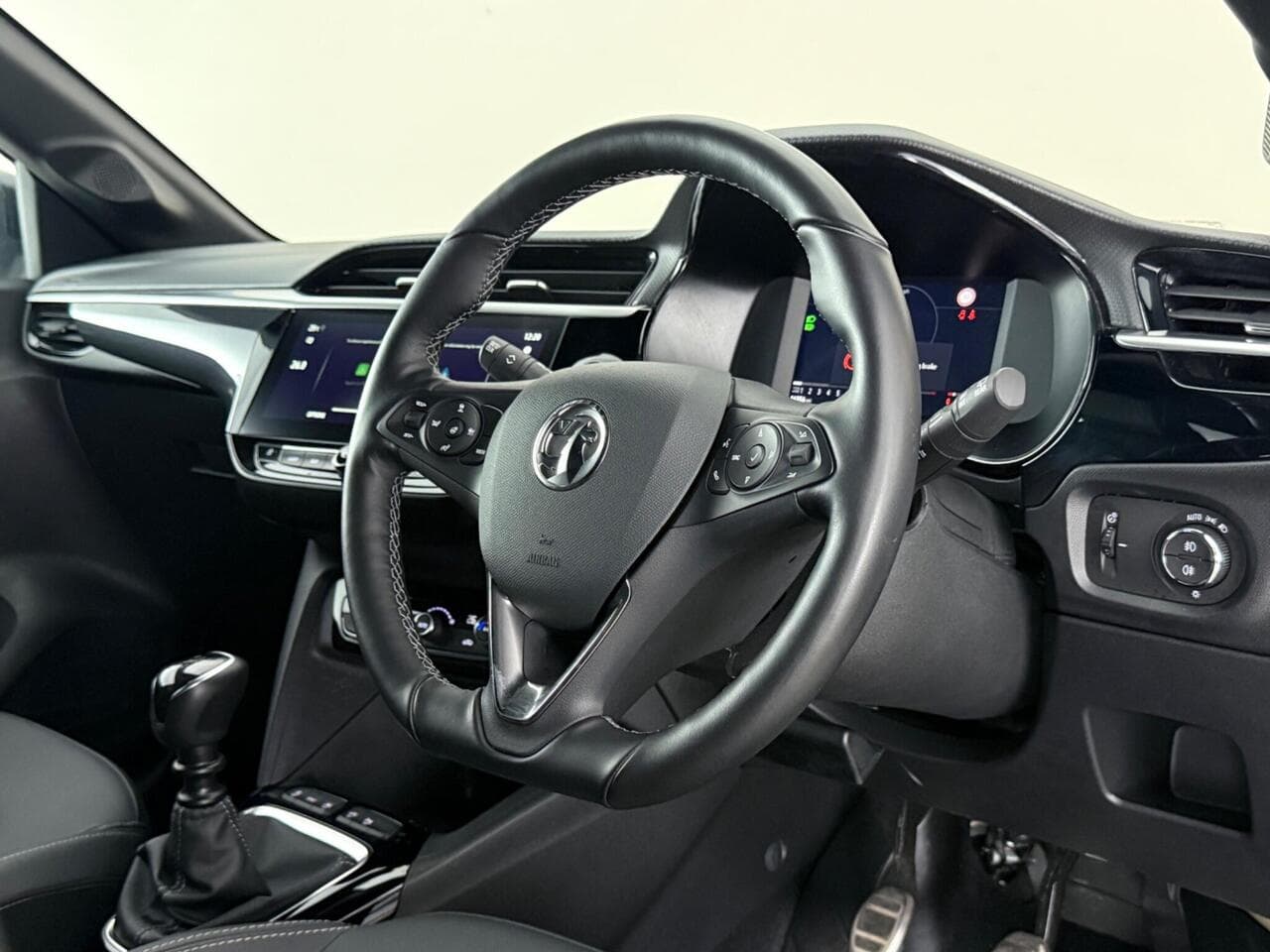 Vauxhall Corsa thumbnail Interior Front