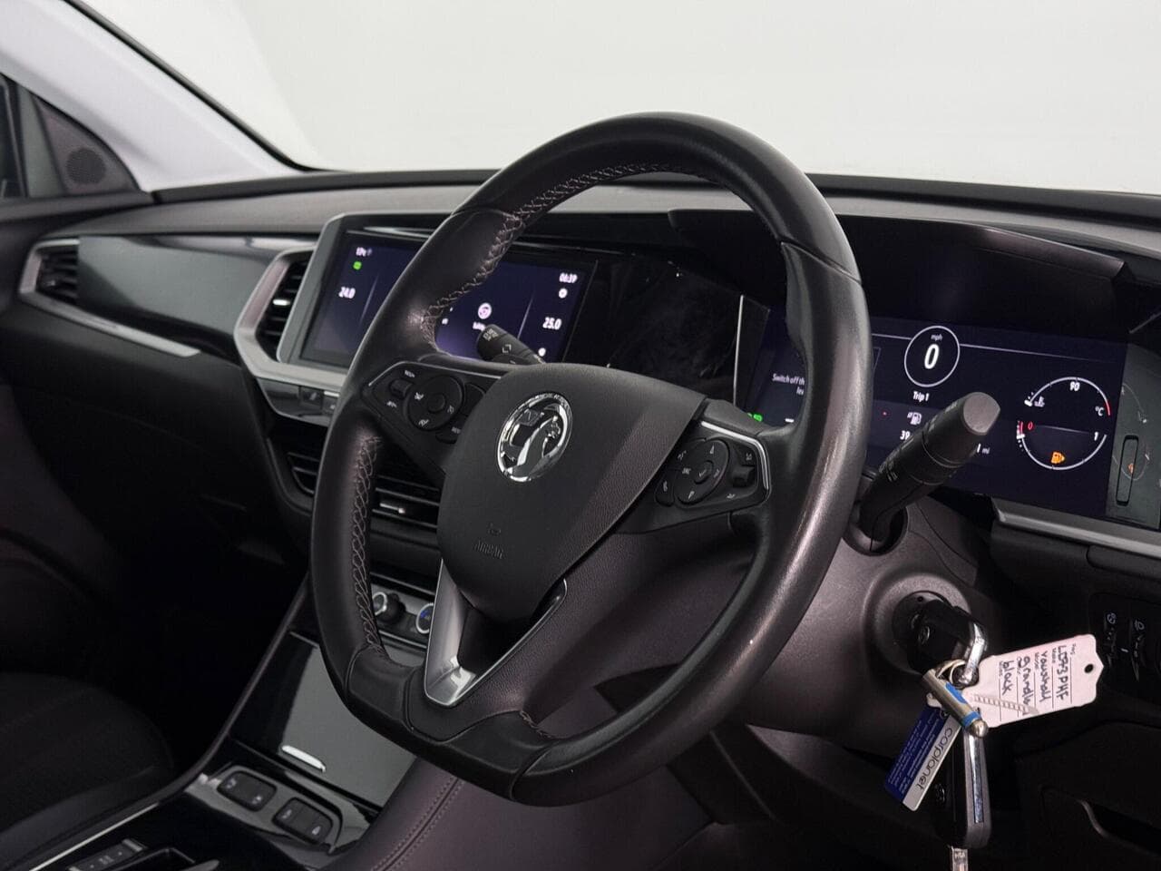 Vauxhall Grandland thumbnail Steering Wheel