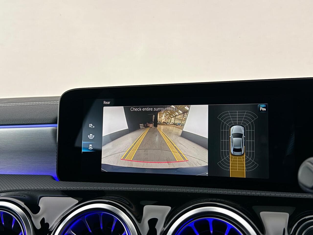 Mercedes-Benz A Class thumbnail Infotainment System