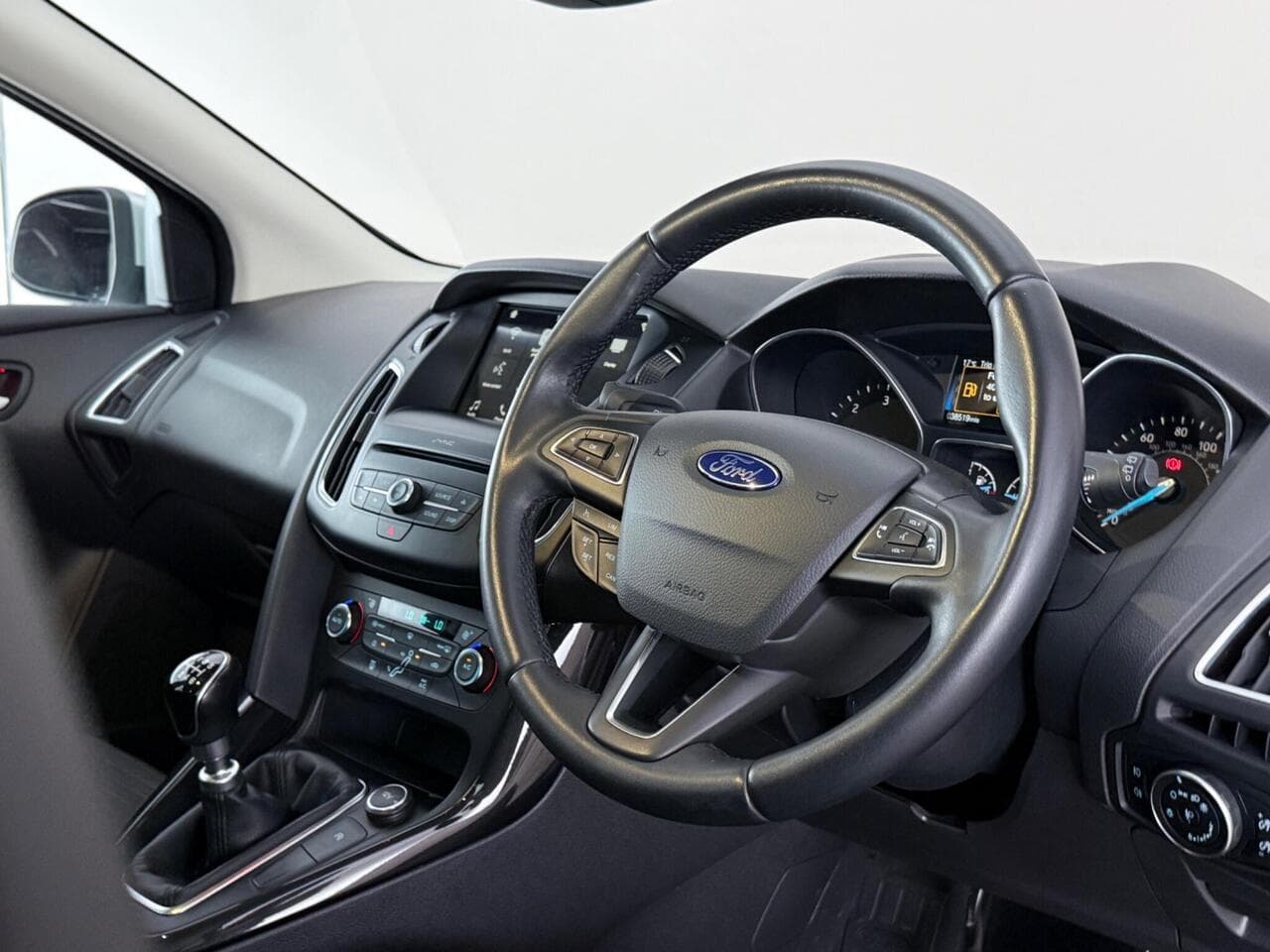 Ford Focus thumbnail Interior Front