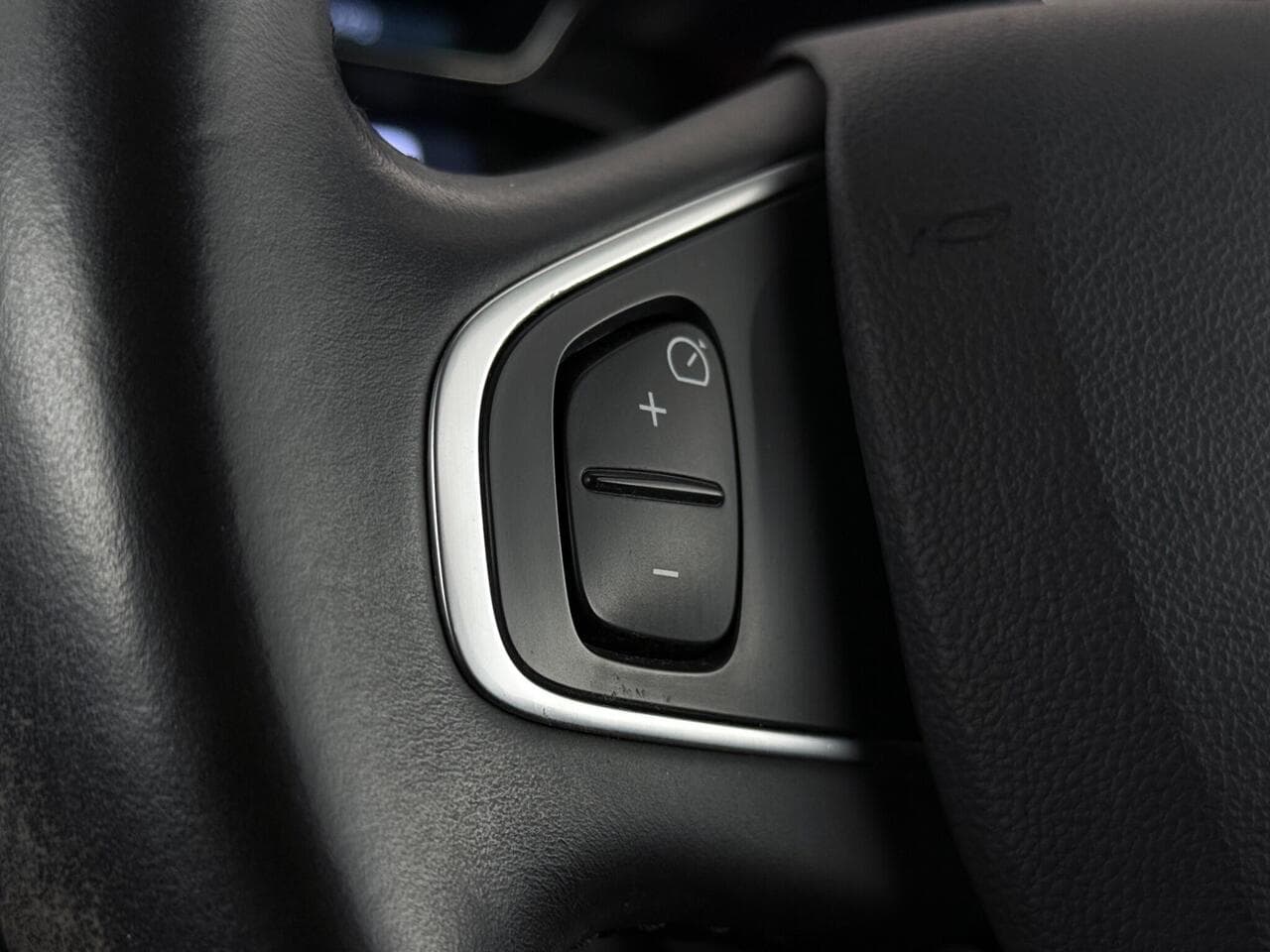 Renault Captur thumbnail Misc Controls