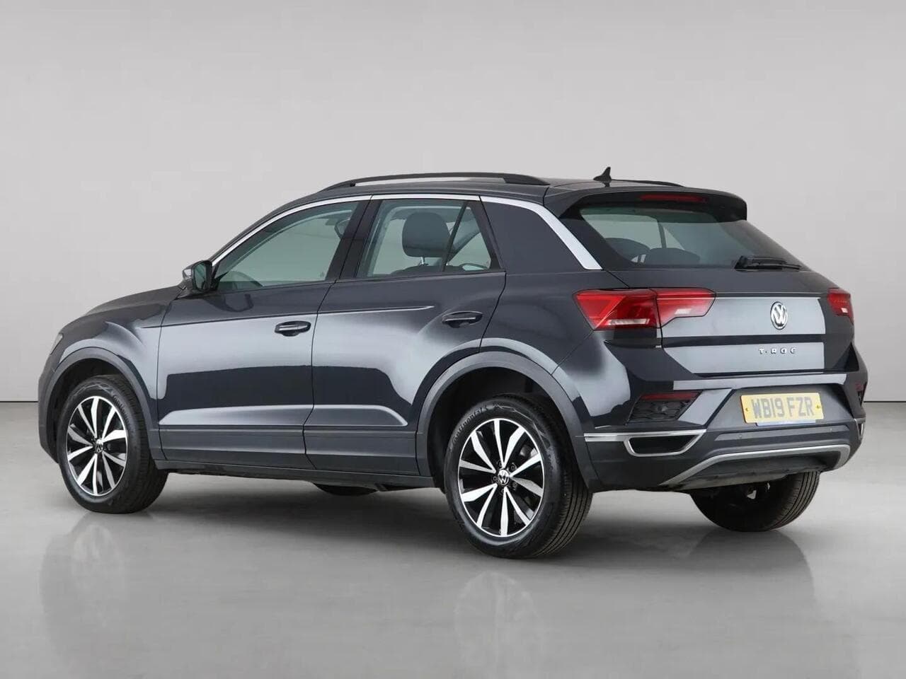 Volkswagen T-Roc thumbnail Rear Left