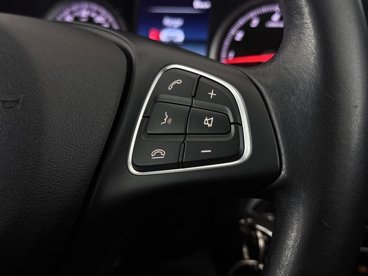 Skoda Karoq thumbnail Misc Controls