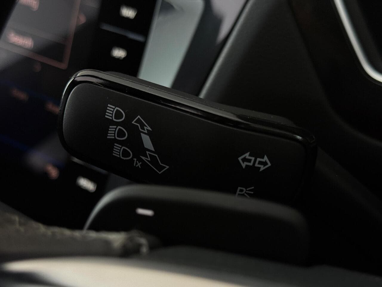 Volkswagen Tiguan Allspace thumbnail Misc Controls