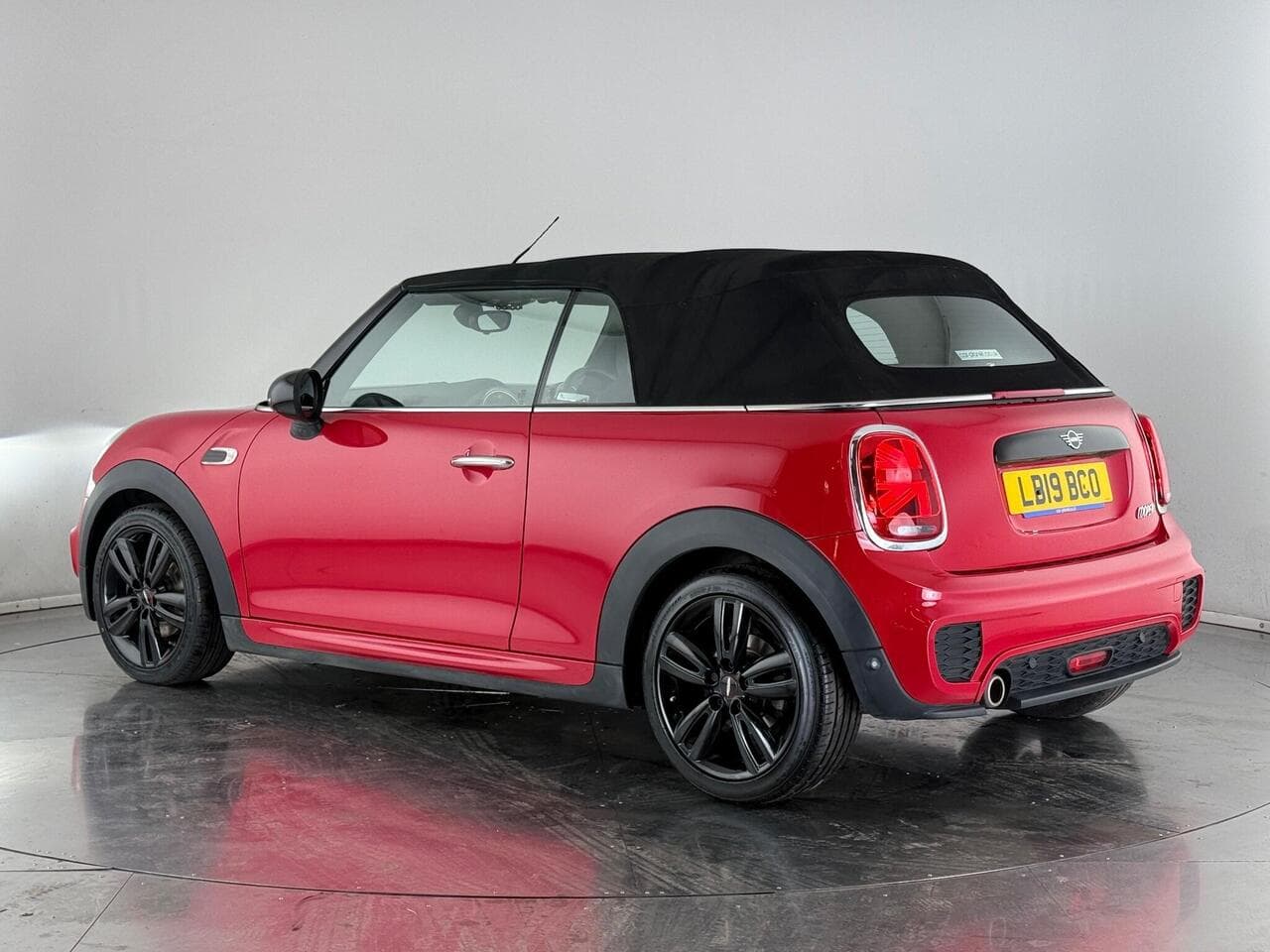 MINI Convertible thumbnail Rear Left