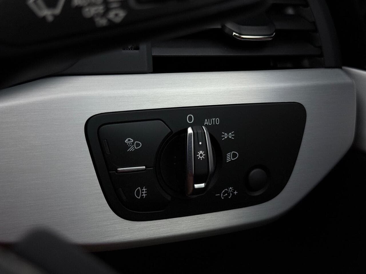 Audi A5 thumbnail Misc Controls