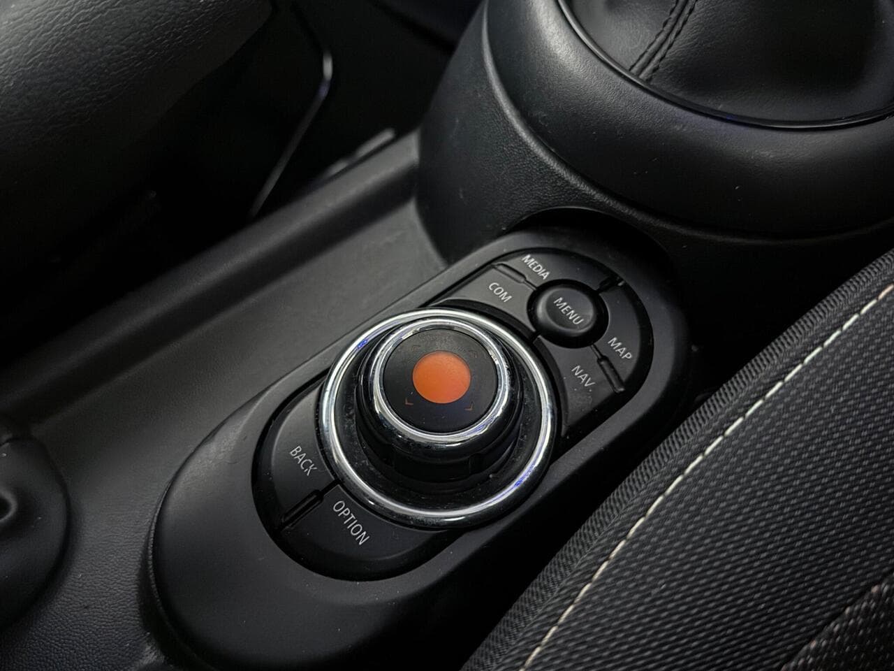 MINI Hatch thumbnail Interior Front