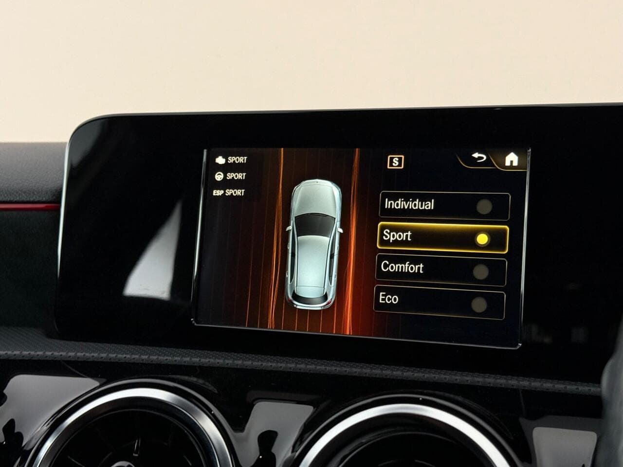 Mercedes-Benz A Class thumbnail Infotainment System