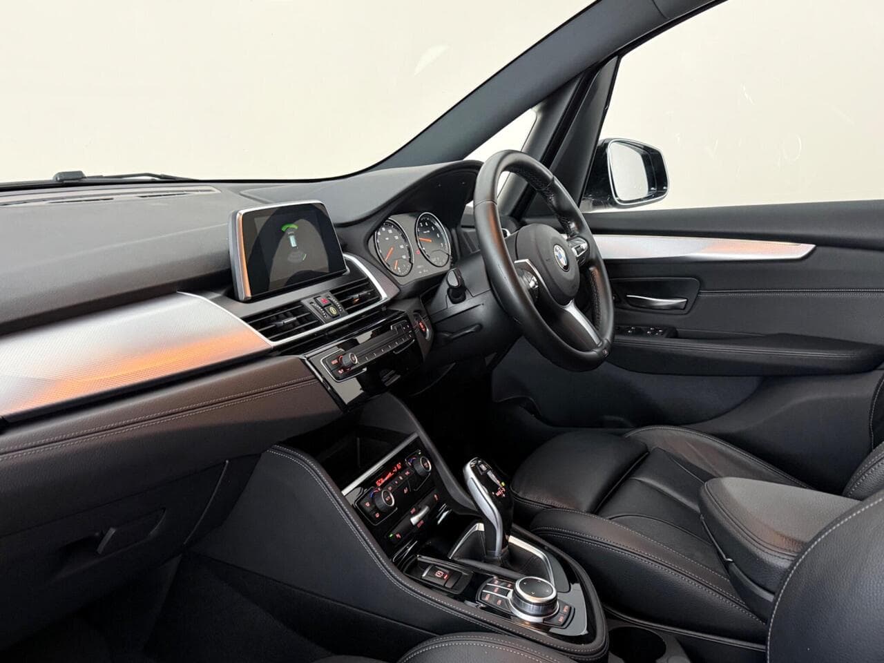 BMW 2 Series Gran Tourer thumbnail Interior Front