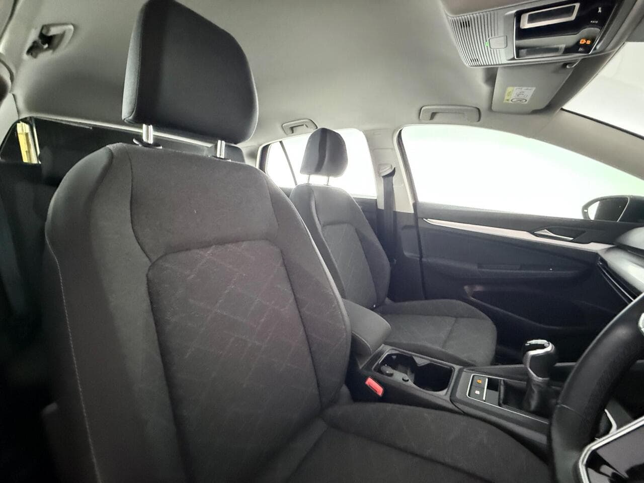 Volkswagen Golf thumbnail Seat Driver