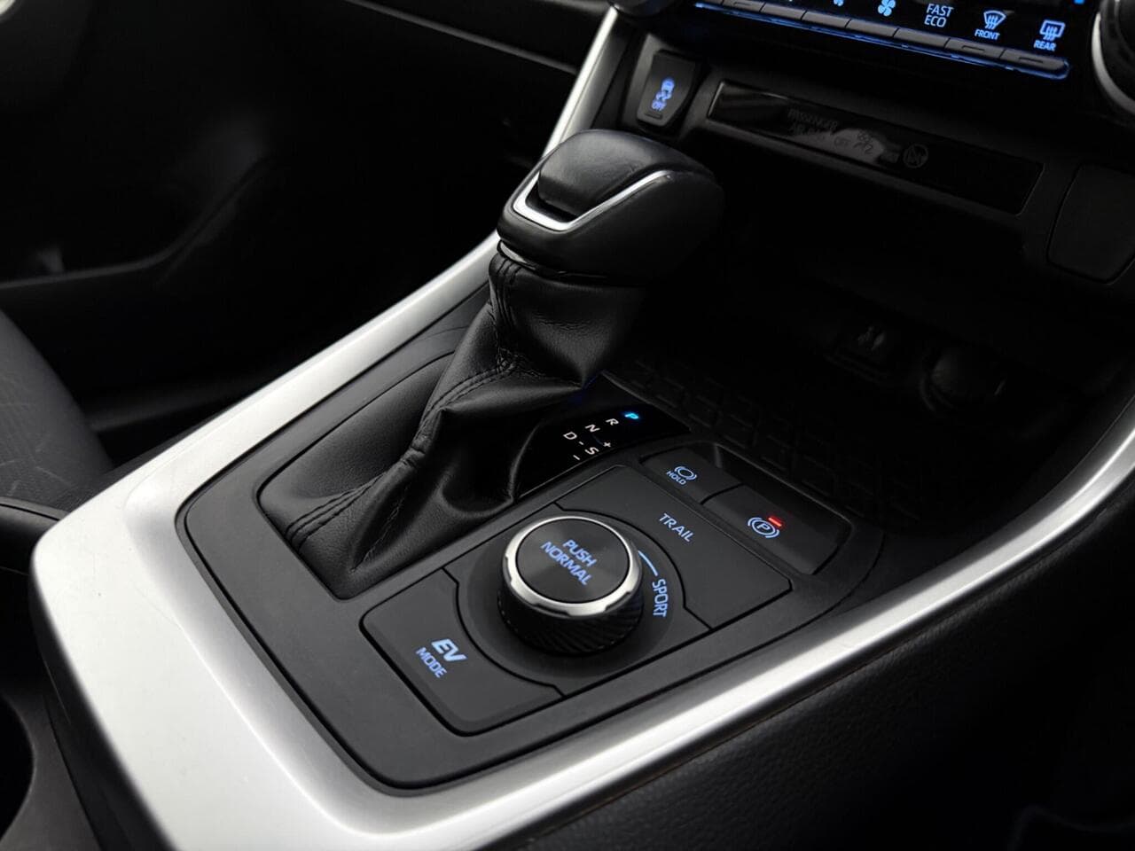 Toyota RAV4 thumbnail Misc Controls