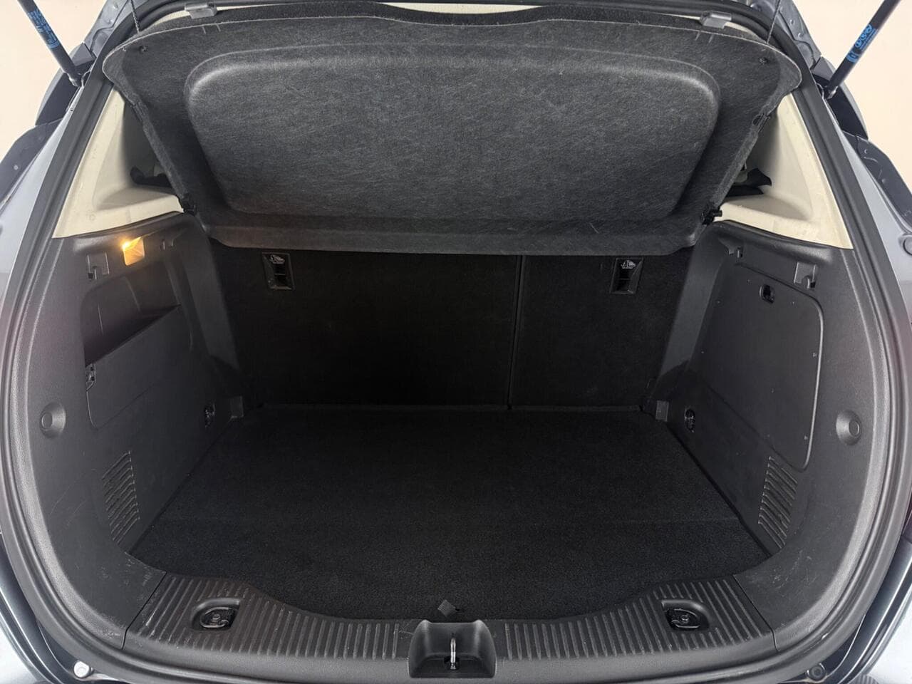 Vauxhall Mokka X thumbnail Boot