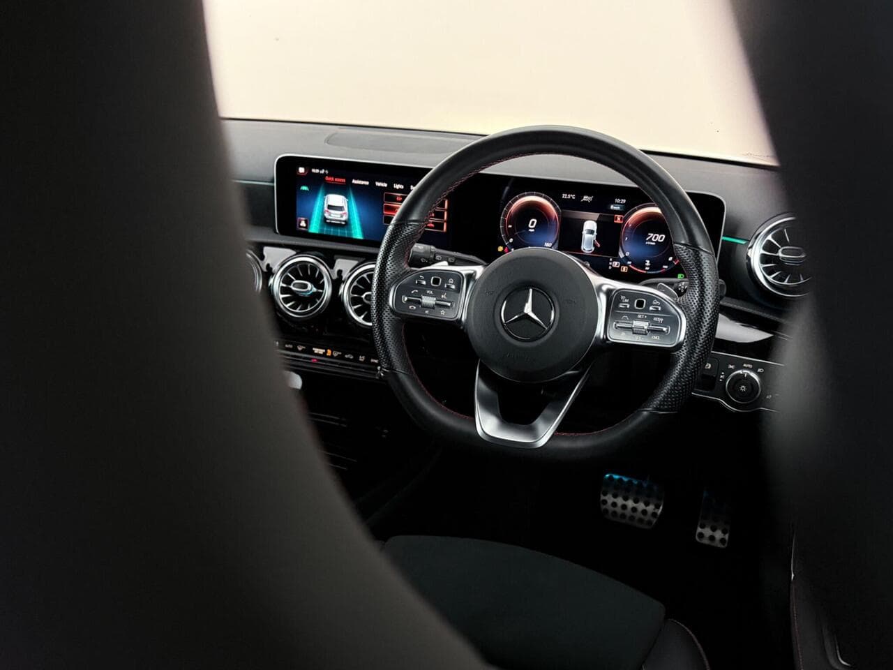 Mercedes-Benz A Class thumbnail Steering Wheel