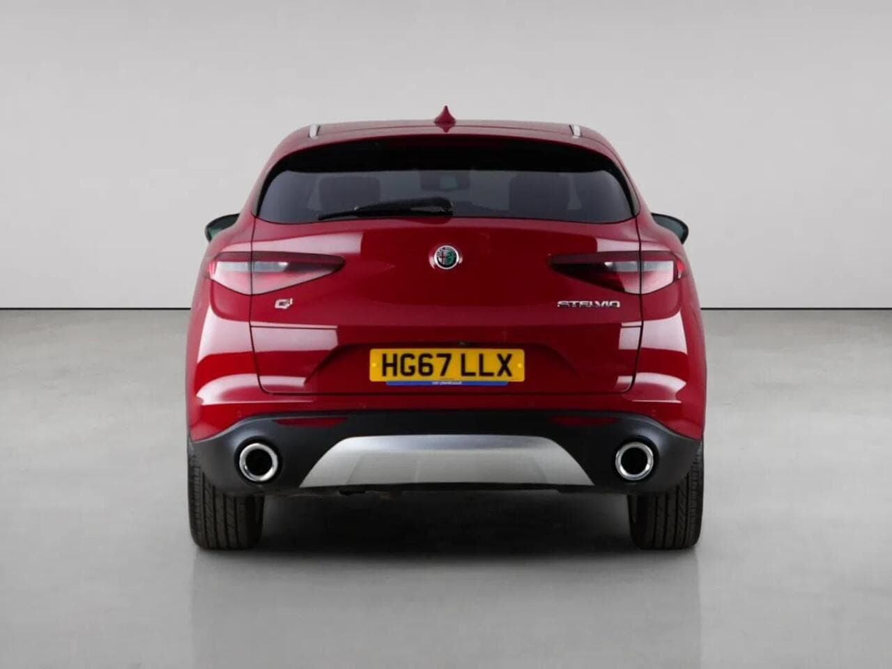 Alfa Romeo Stelvio thumbnail Rear