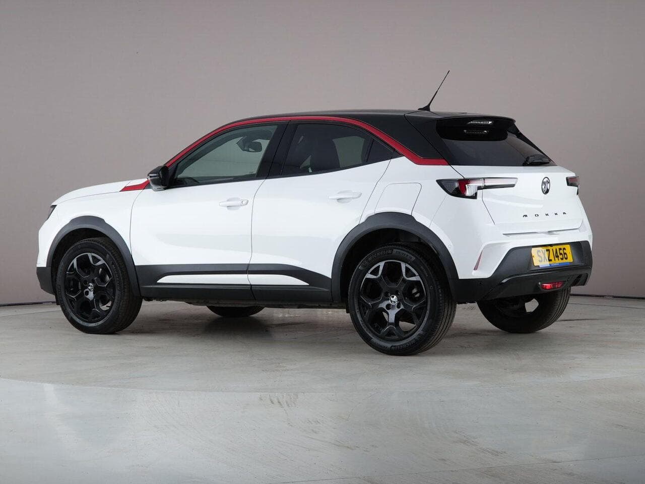Vauxhall Mokka thumbnail Side Left