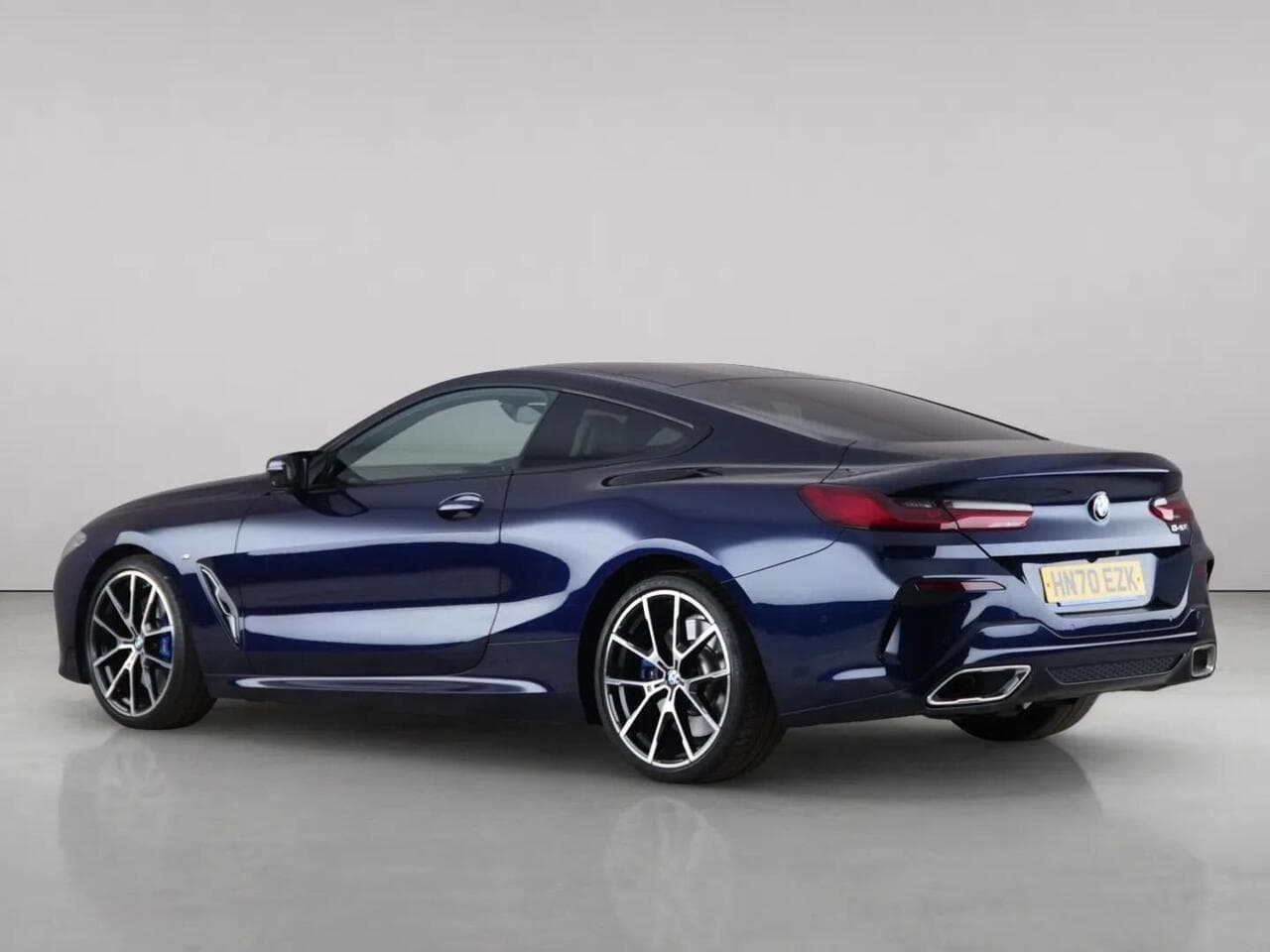 BMW 8 Series thumbnail Rear Left