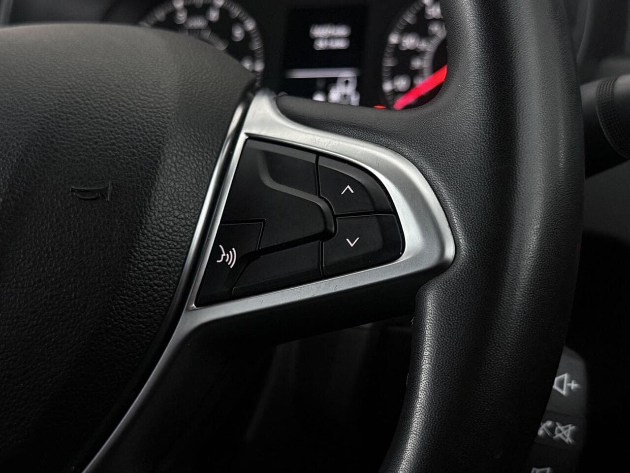 Dacia Duster thumbnail Misc Controls