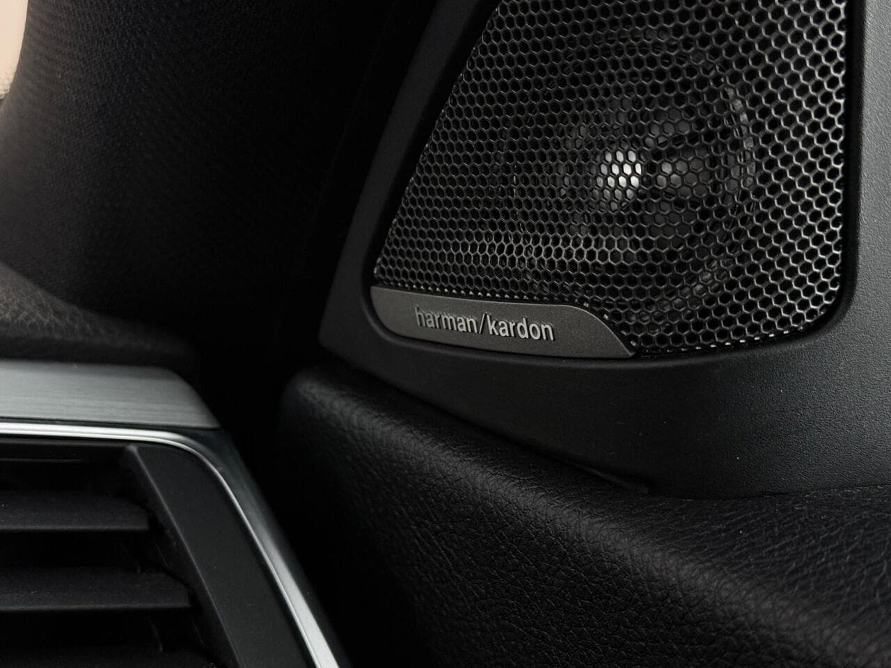 BMW 4 Series Gran Coupe thumbnail Misc Controls