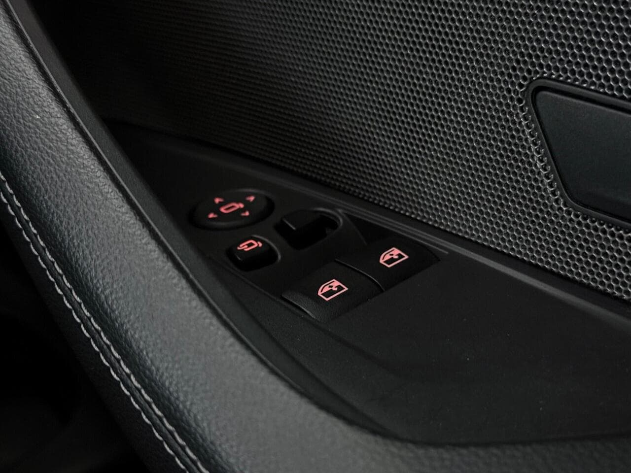 BMW 4 Series thumbnail Misc Controls