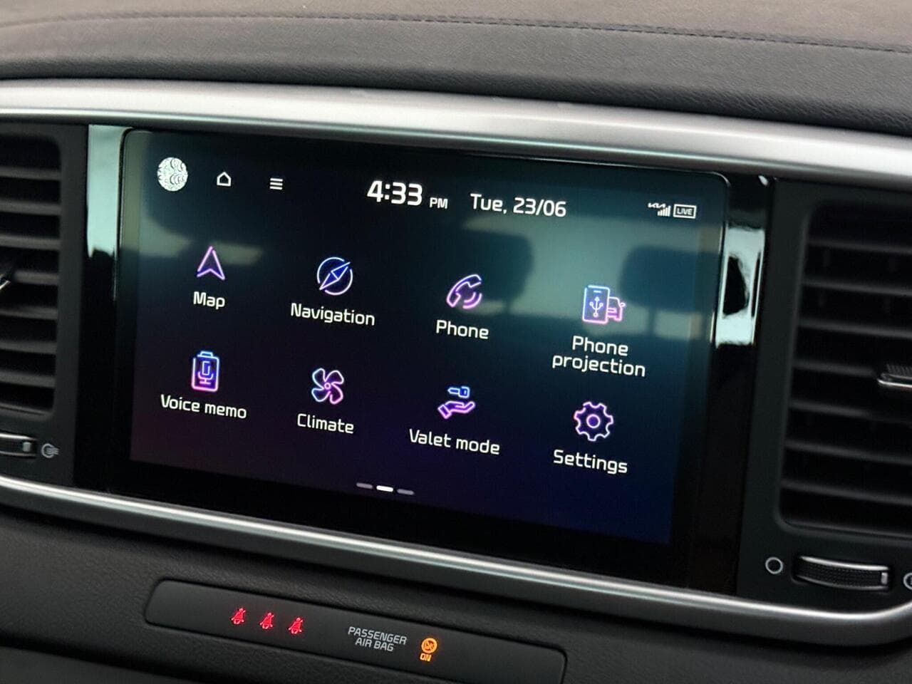 Kia Sportage thumbnail Infotainment System