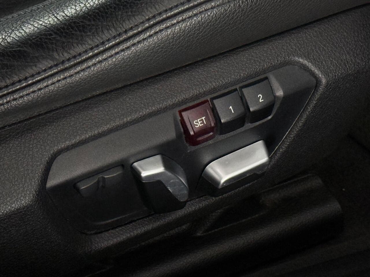 BMW 4 Series Gran Coupe thumbnail Misc Controls