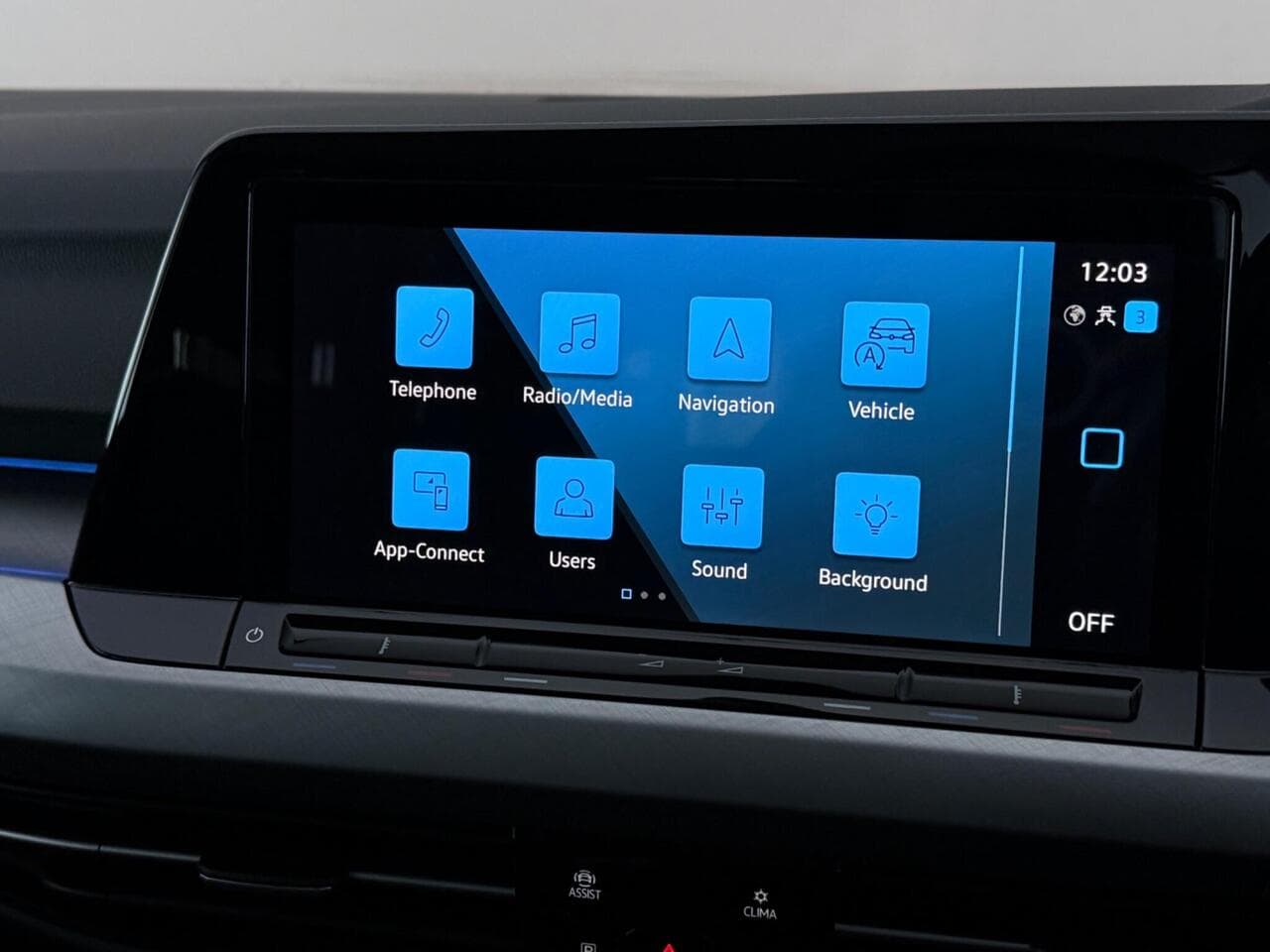 Volkswagen Golf thumbnail Infotainment System