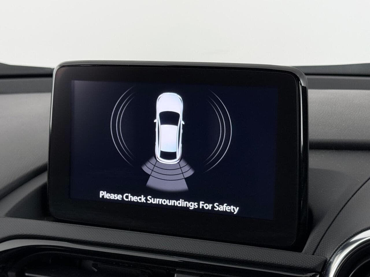 Mazda MX-5 thumbnail Infotainment System