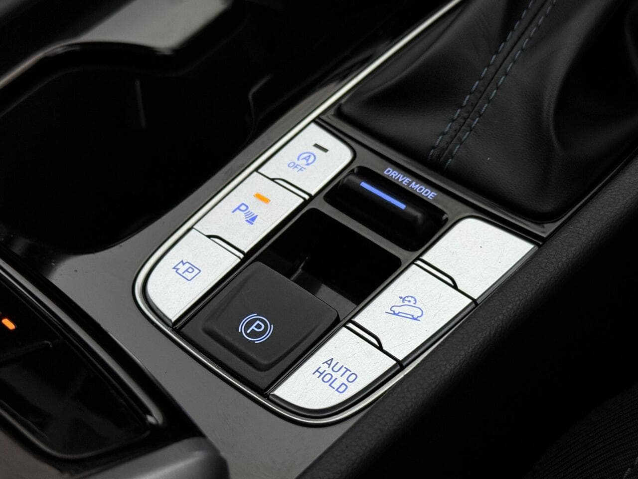 Hyundai TUCSON thumbnail Misc Controls