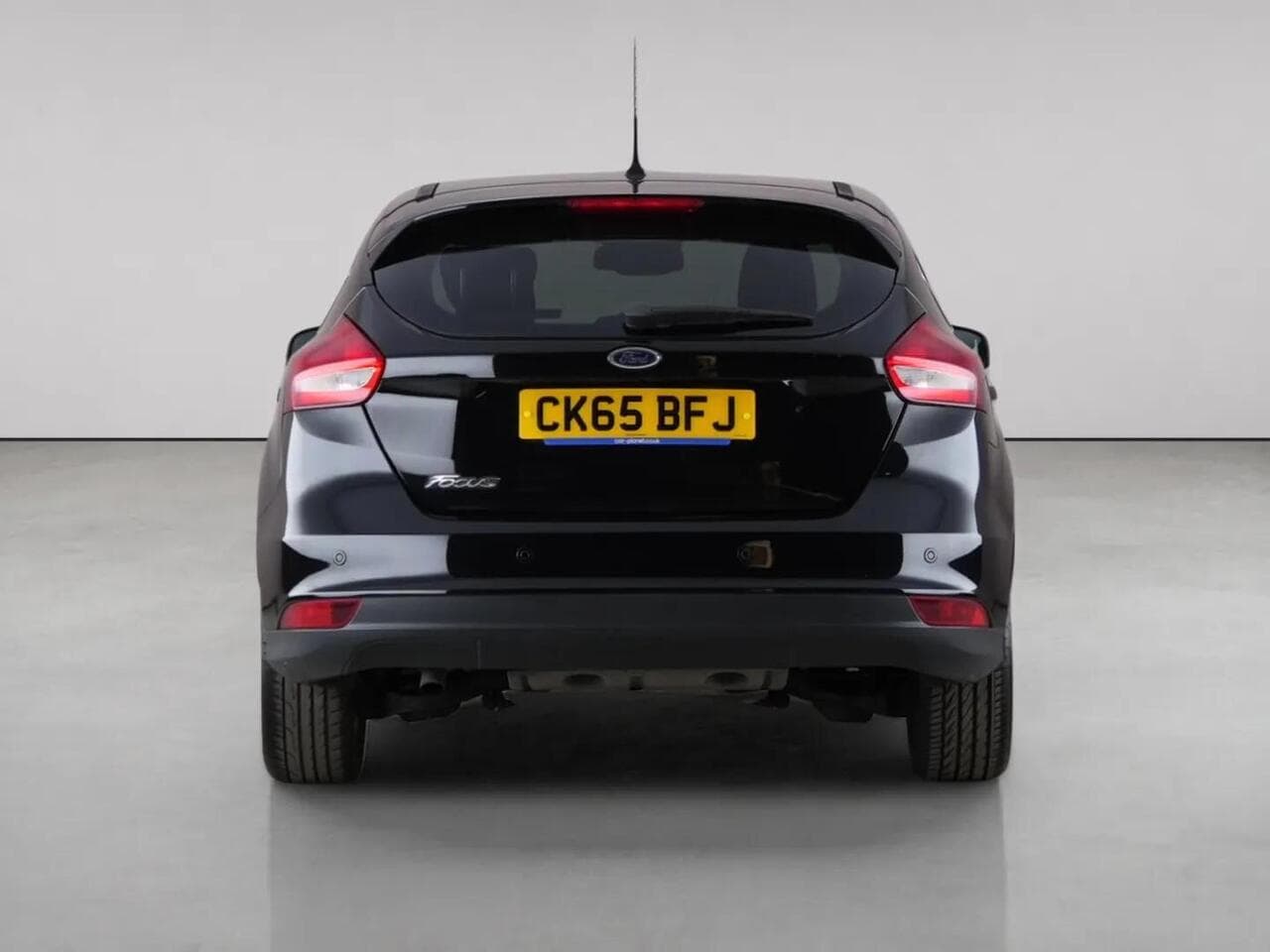 Ford Focus thumbnail Rear