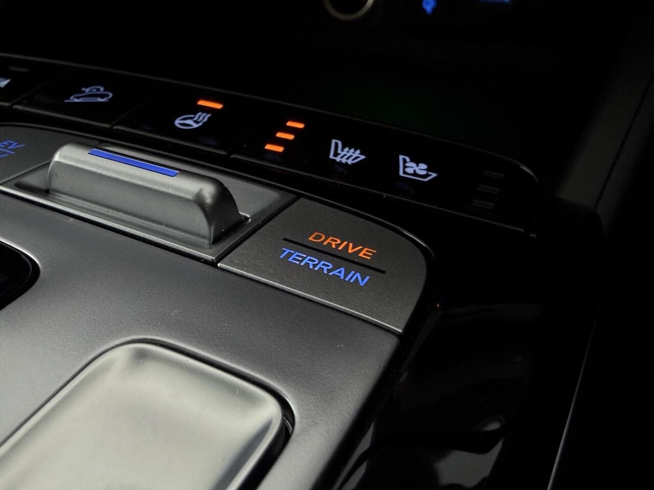 Hyundai TUCSON thumbnail Misc Controls