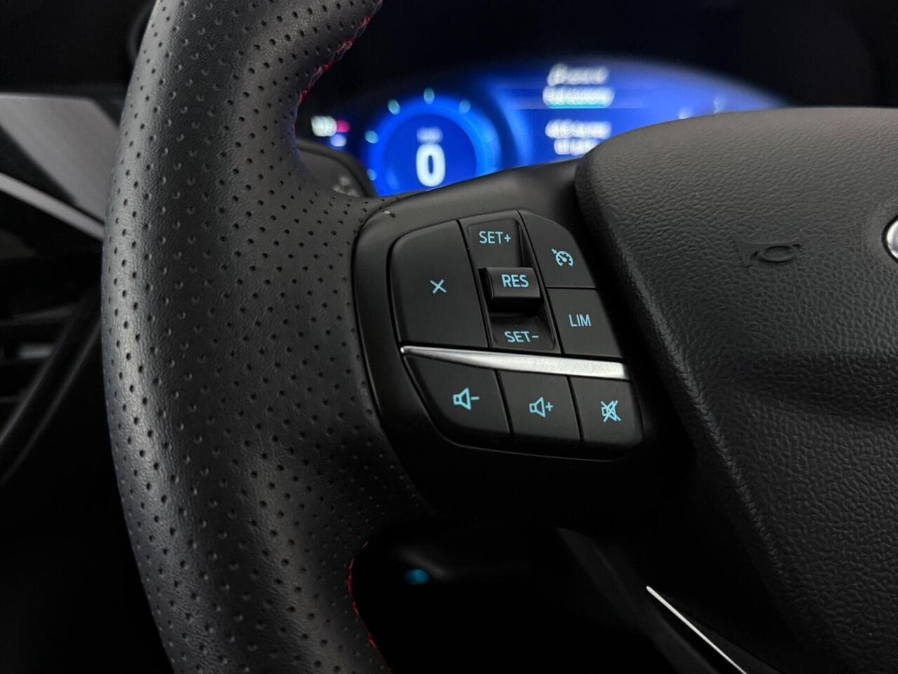 Ford Kuga thumbnail Misc Controls