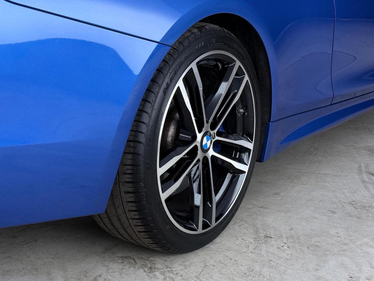 BMW 4 Series thumbnail Wheel