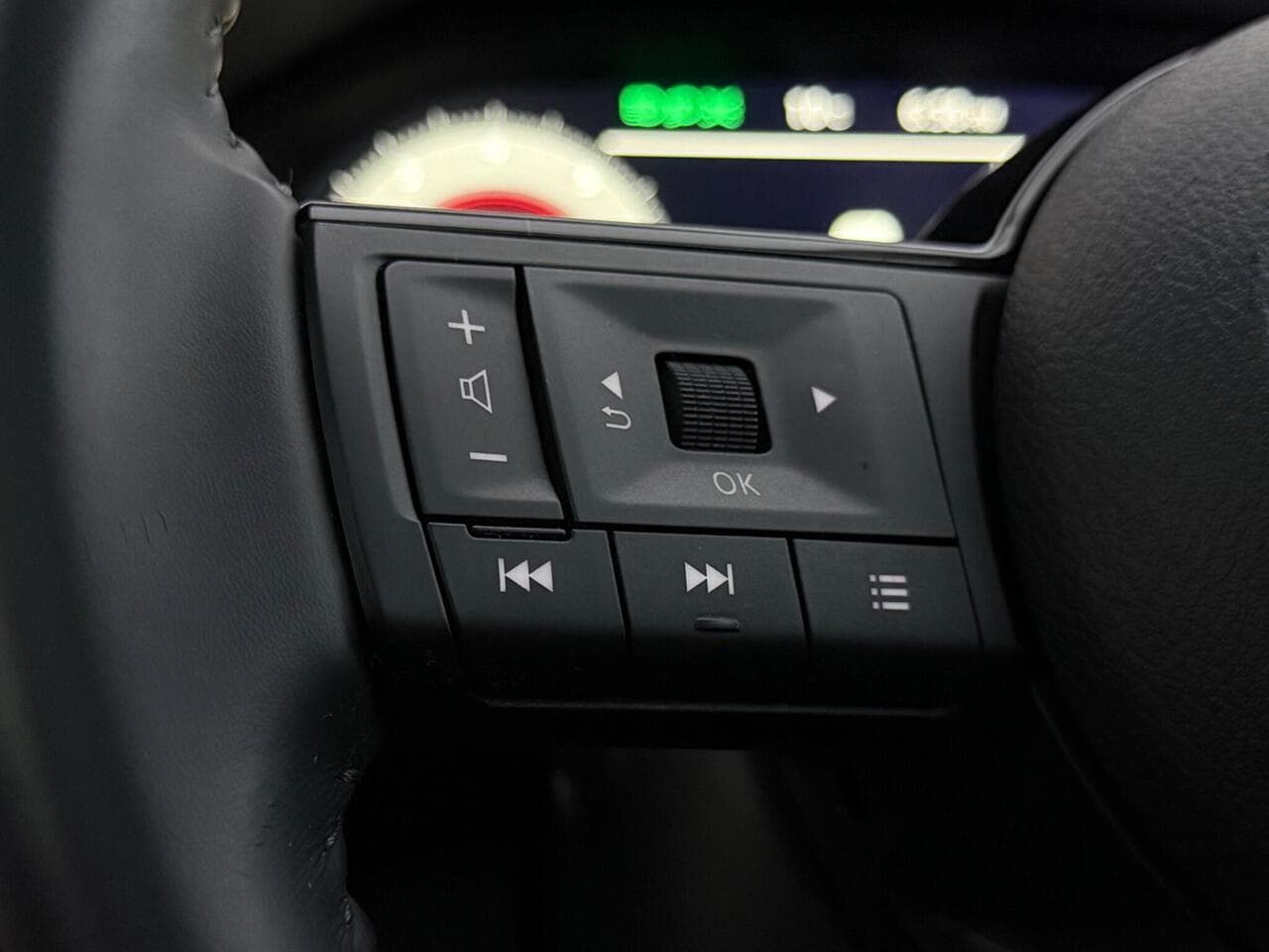 Nissan Qashqai thumbnail Misc Controls