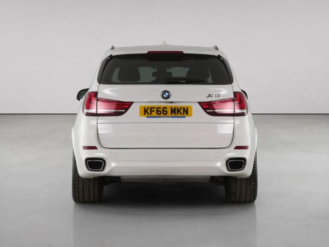 BMW X5 thumbnail Rear