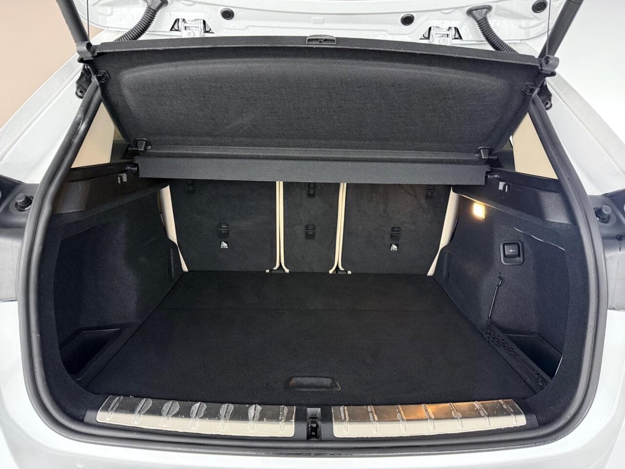 BMW X1 thumbnail Boot