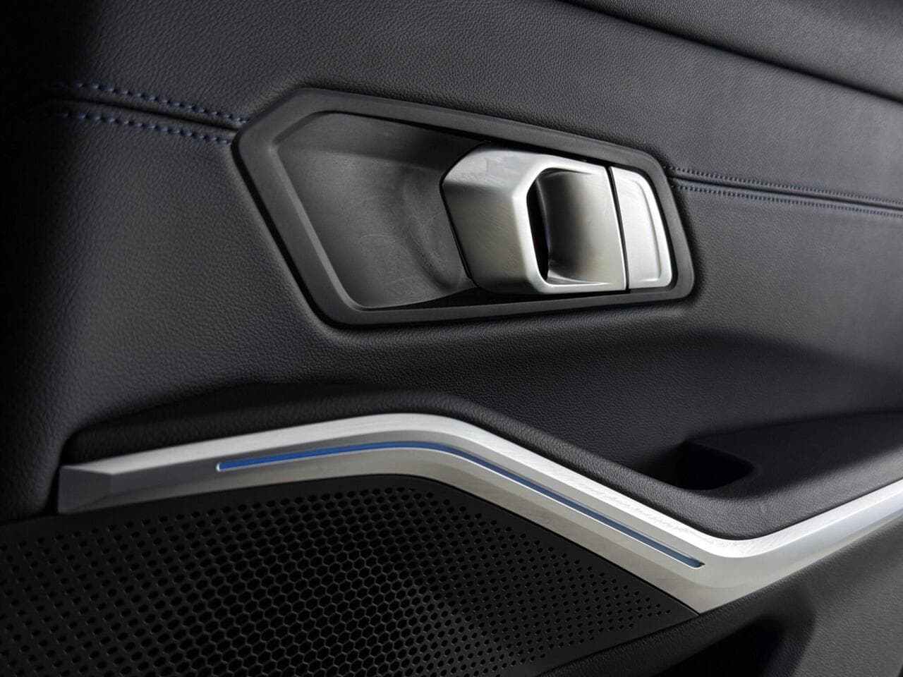 BMW 3 Series thumbnail Door Interior