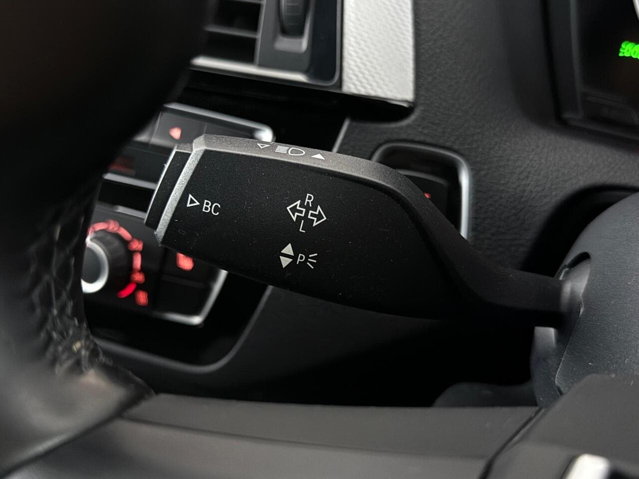 BMW 1 Series thumbnail Misc Controls