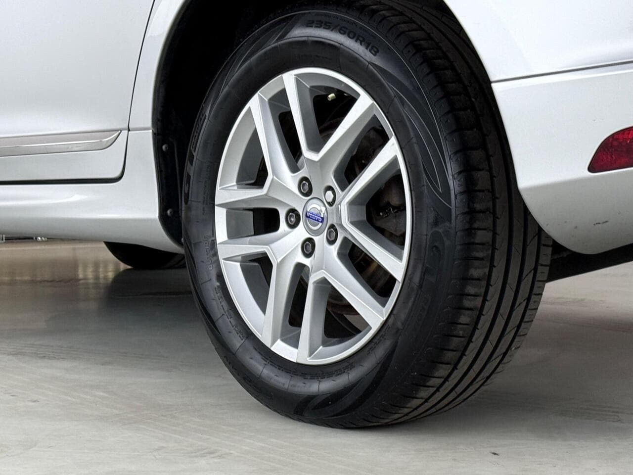 Volvo XC60 thumbnail Wheel