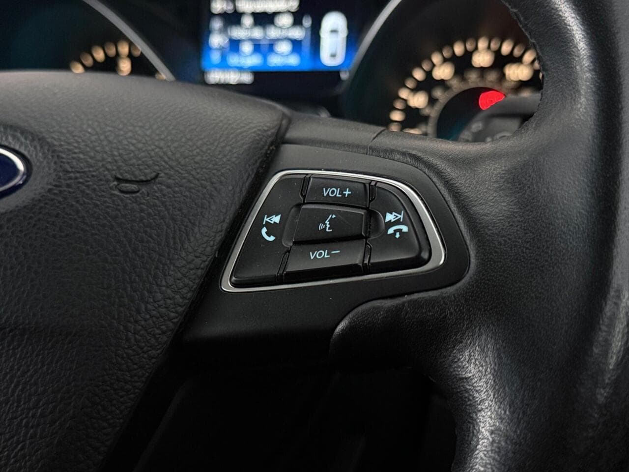 Ford Kuga thumbnail Misc Controls