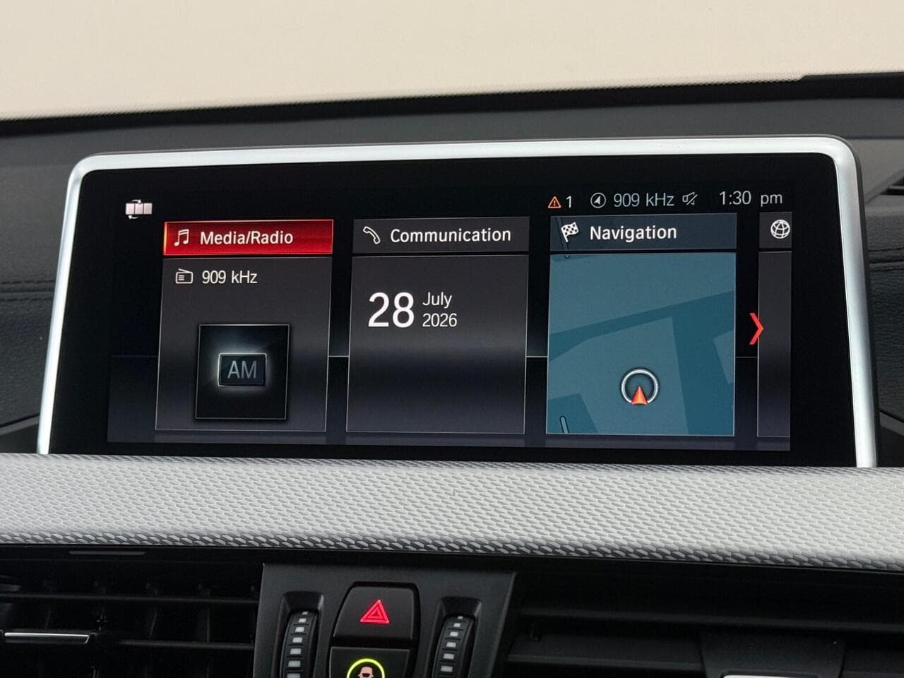 BMW X1 thumbnail Infotainment System