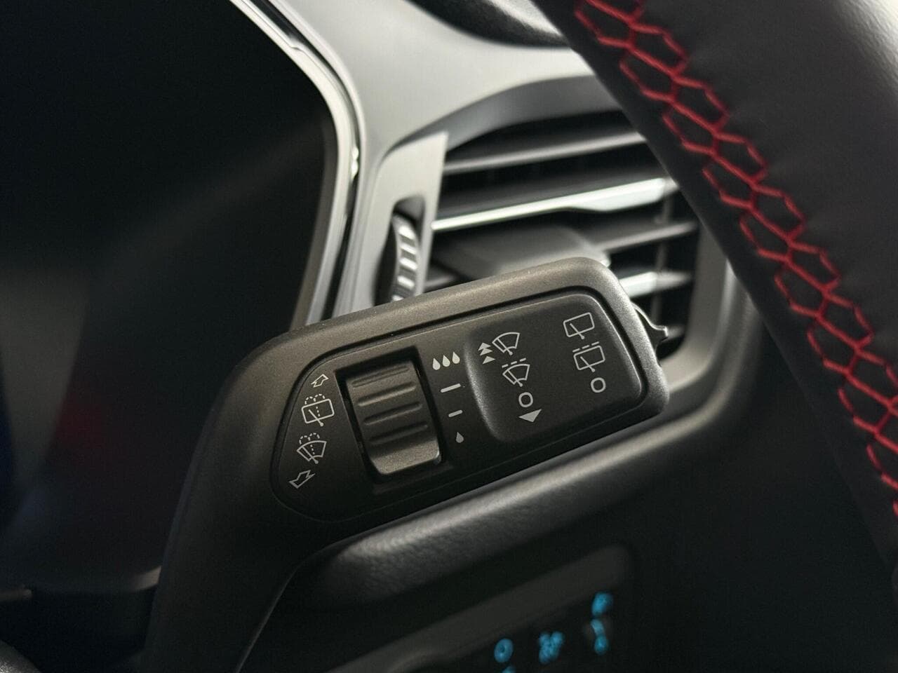 Ford Kuga thumbnail Misc Controls