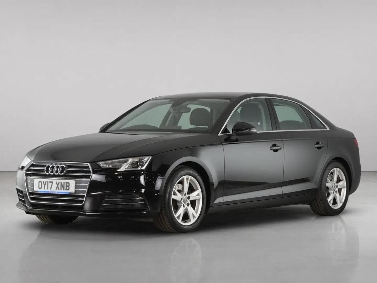 Audi A4 thumbnail Front Left