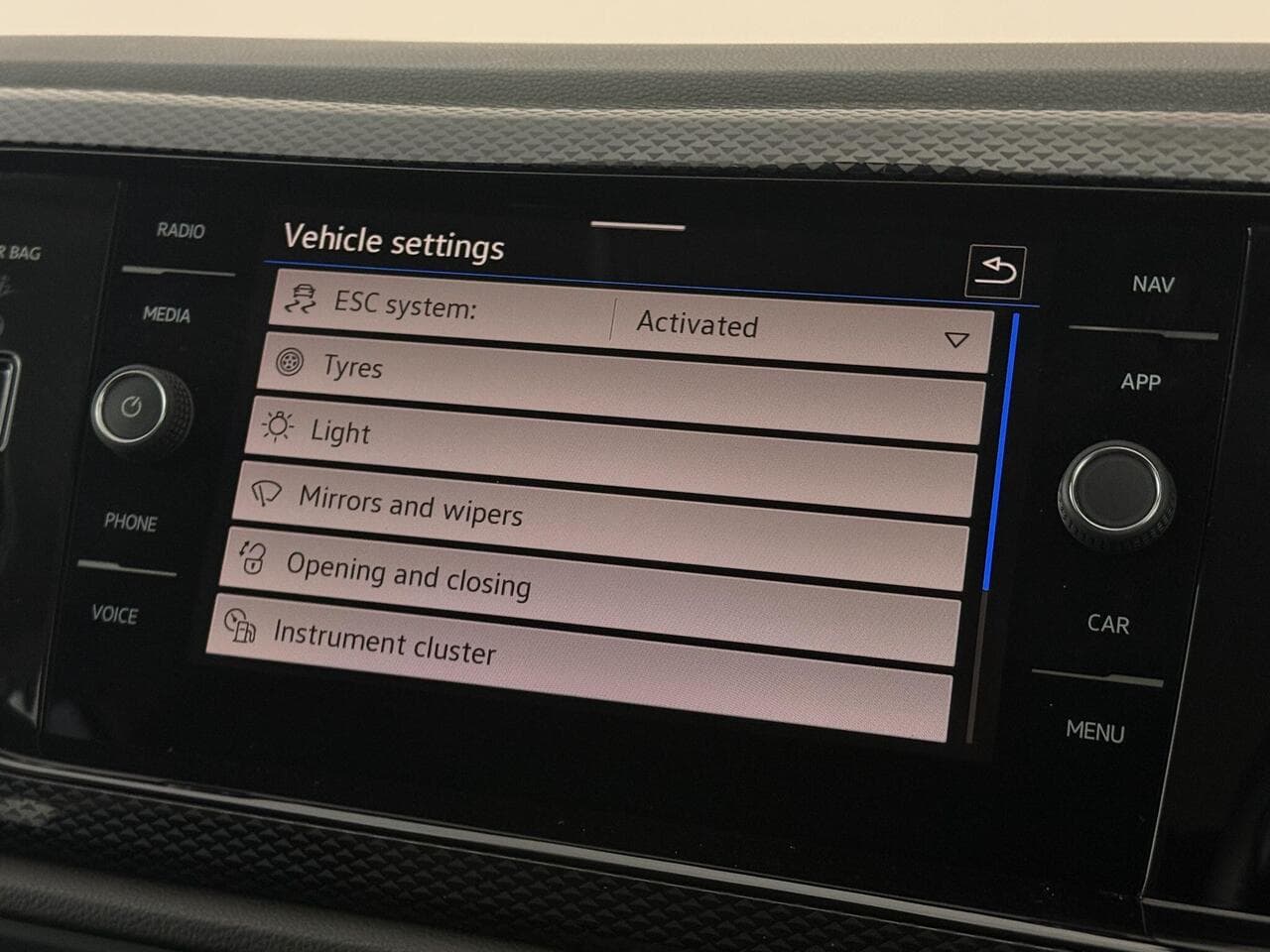 Volkswagen Polo thumbnail Infotainment System