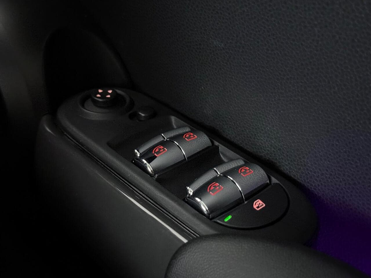 MINI Hatch thumbnail Misc Controls