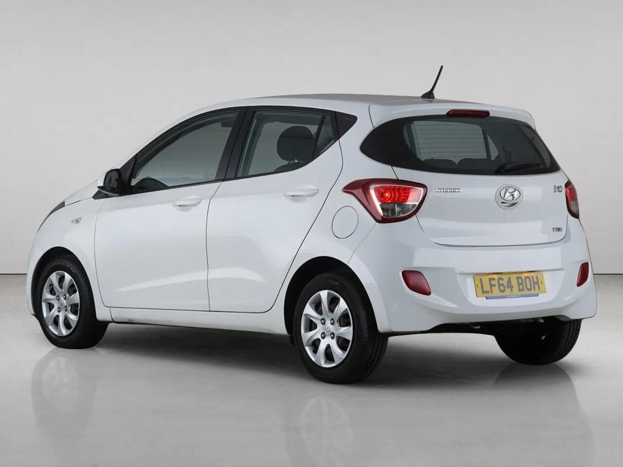 Hyundai i10 thumbnail Rear Left