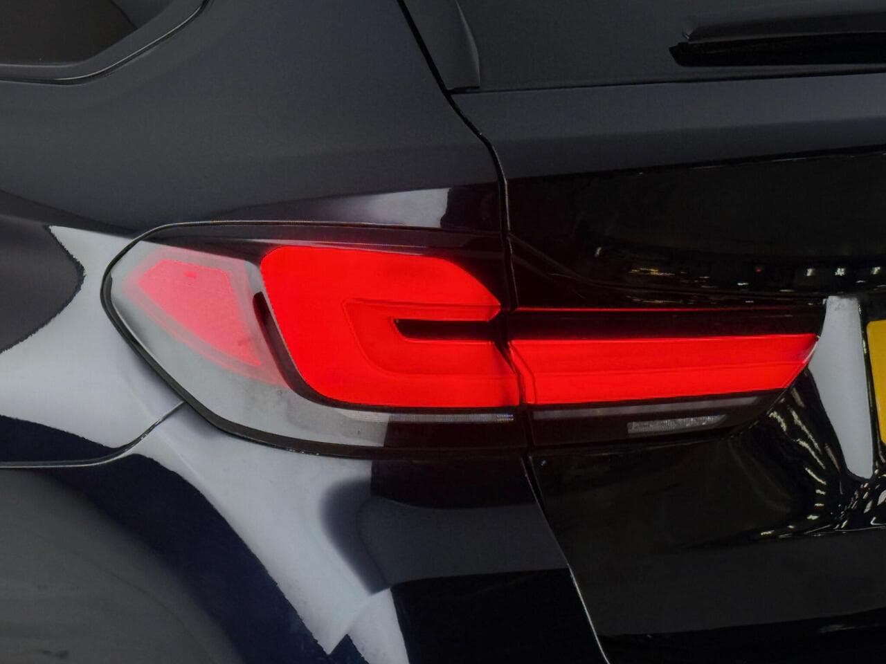 BMW 5 Series thumbnail Lights Rear