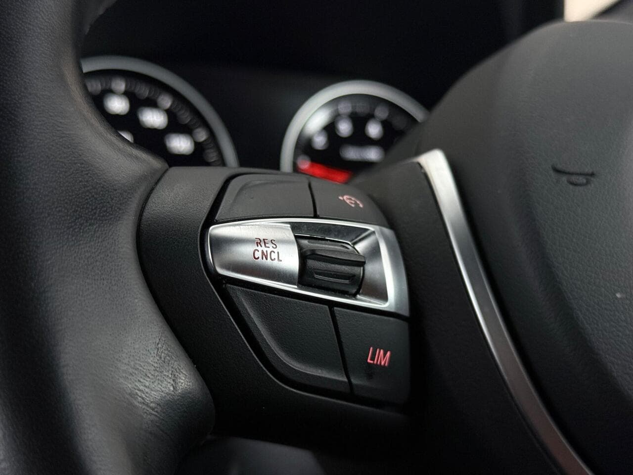 BMW X1 thumbnail Misc Controls