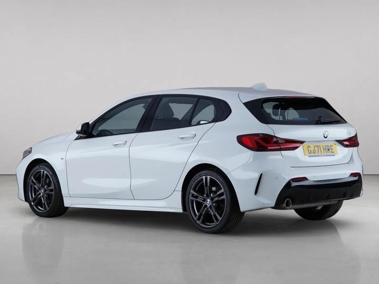 BMW 1 Series thumbnail Rear Left