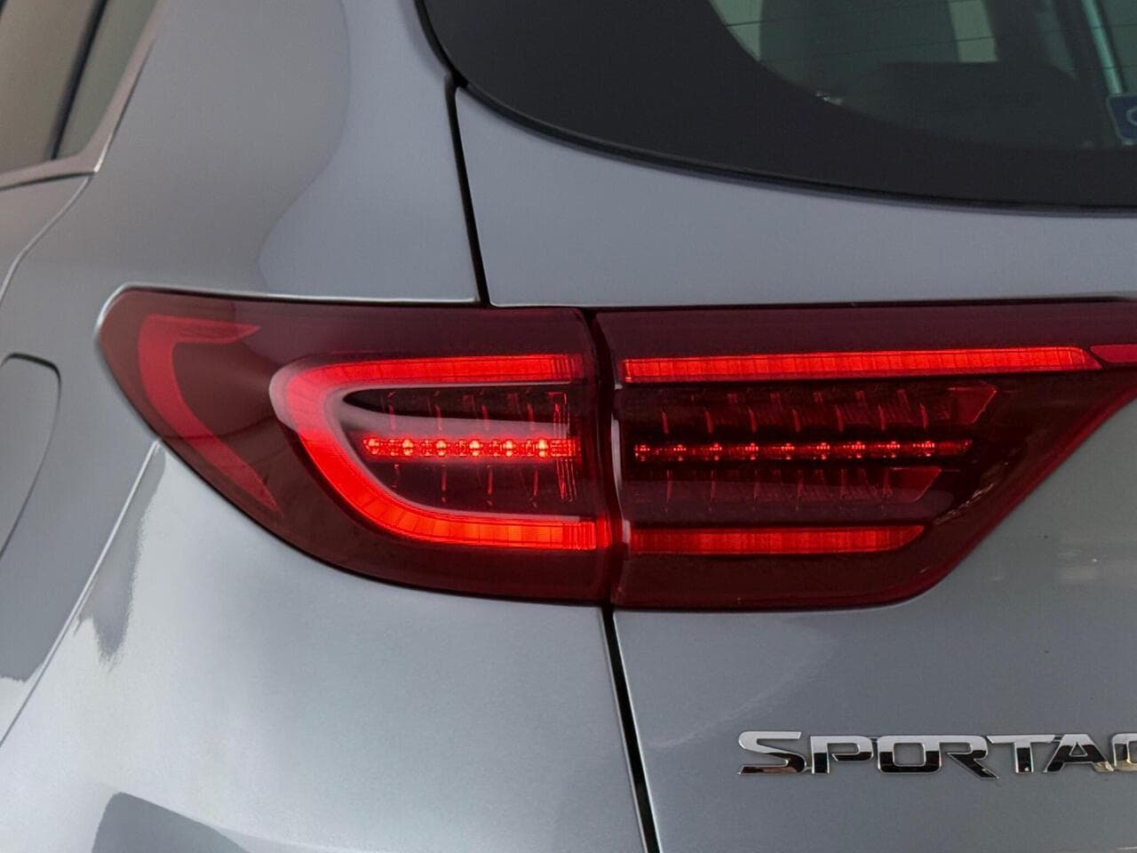 Kia Sportage thumbnail Lights Rear